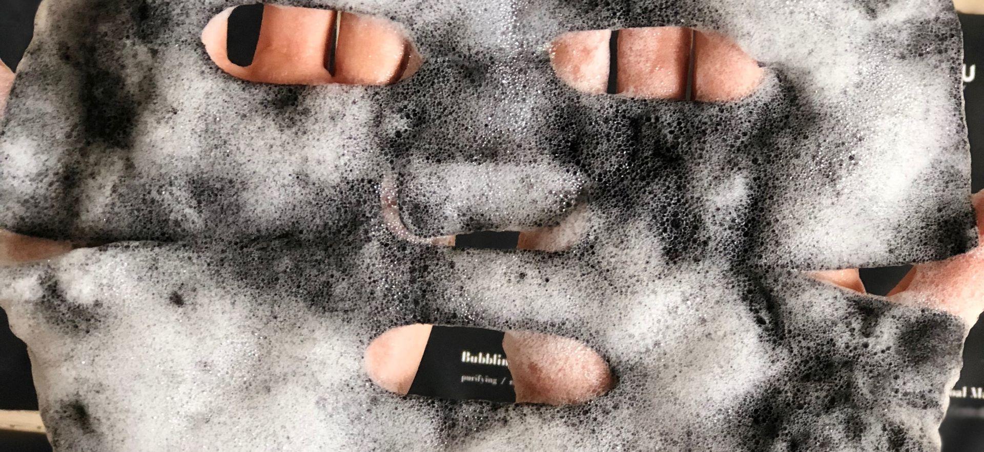 BLACK IS BACK. Bubbling Charcoal Mask wraca do PIBU Beauty